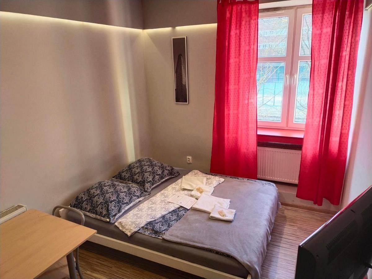 Furhouse Apartment *